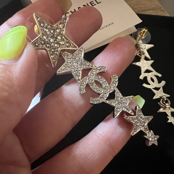 Chanel 2023 Crystal CC Star Drop Earrings - Picture 4 of 11